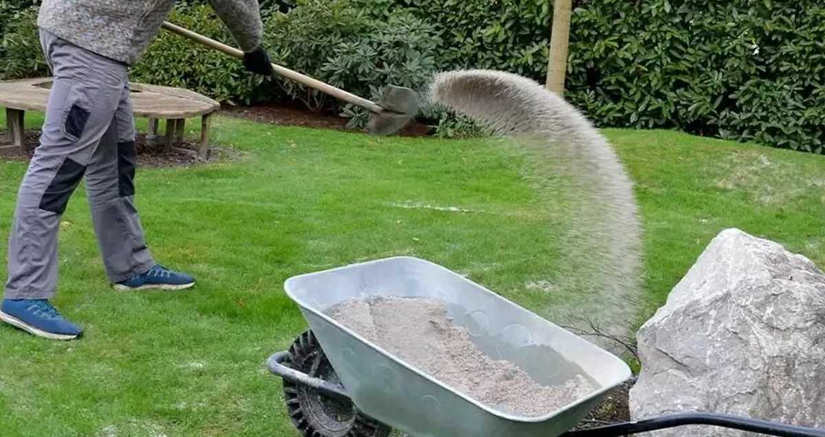 ПЕСКОВАНИЕ ГАЗОНА